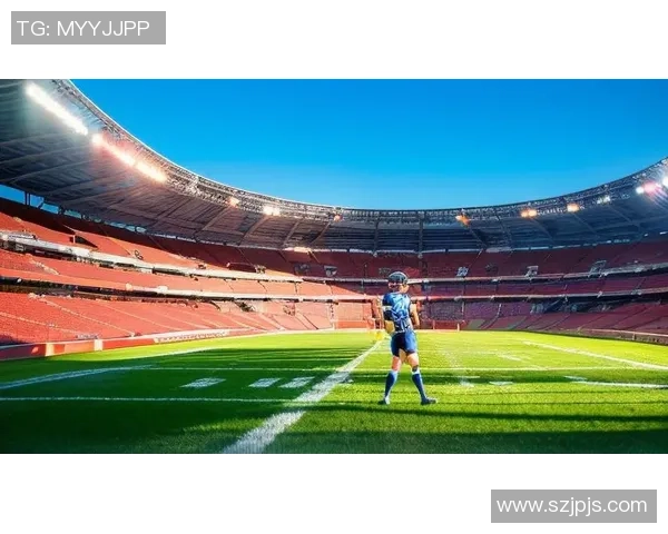 蛇在绿茵场上展现灵活身姿踢足球的奇妙瞬间